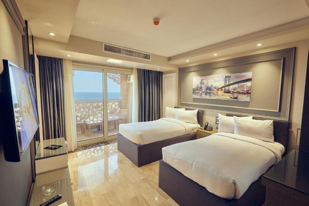 Stage Cairo Club item